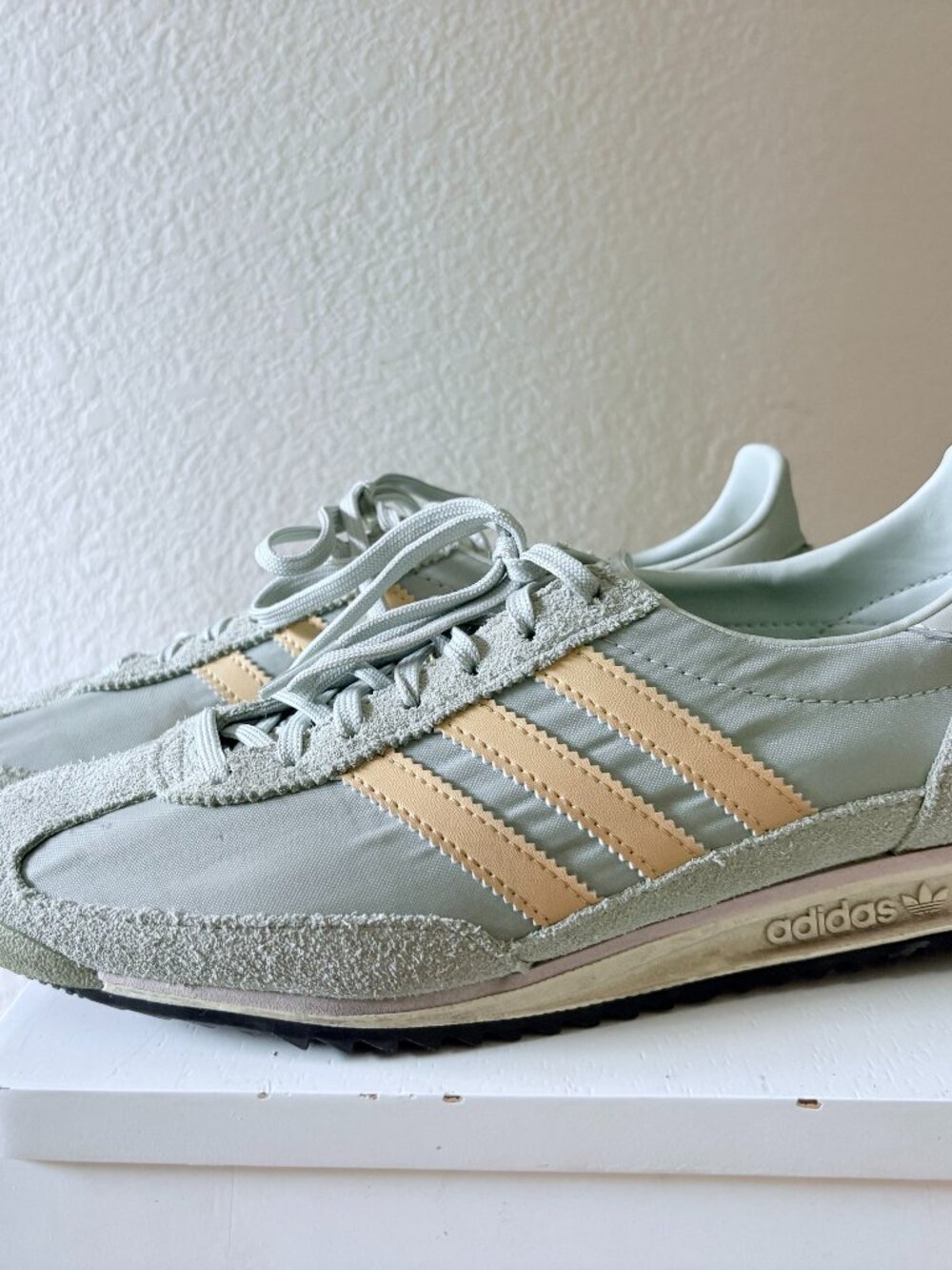 Adidas Originals Womens Sneakers Size 7 Sage Green Yellow Suede Leather Retro